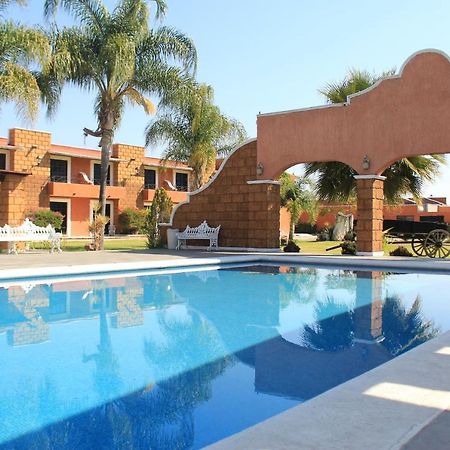 Hotel Meson Del Puente Acámbaro Dış mekan fotoğraf