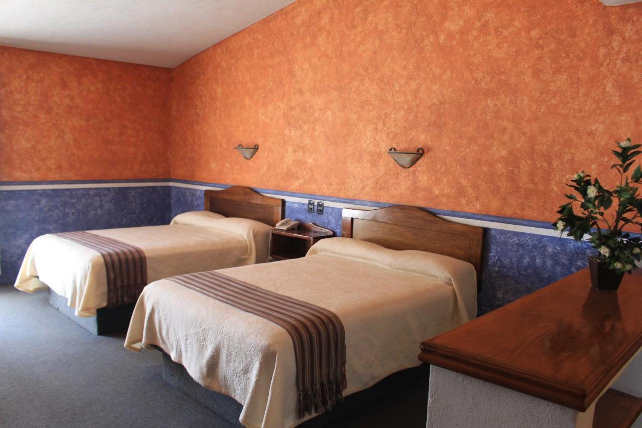 Hotel Meson Del Puente Acámbaro Dış mekan fotoğraf