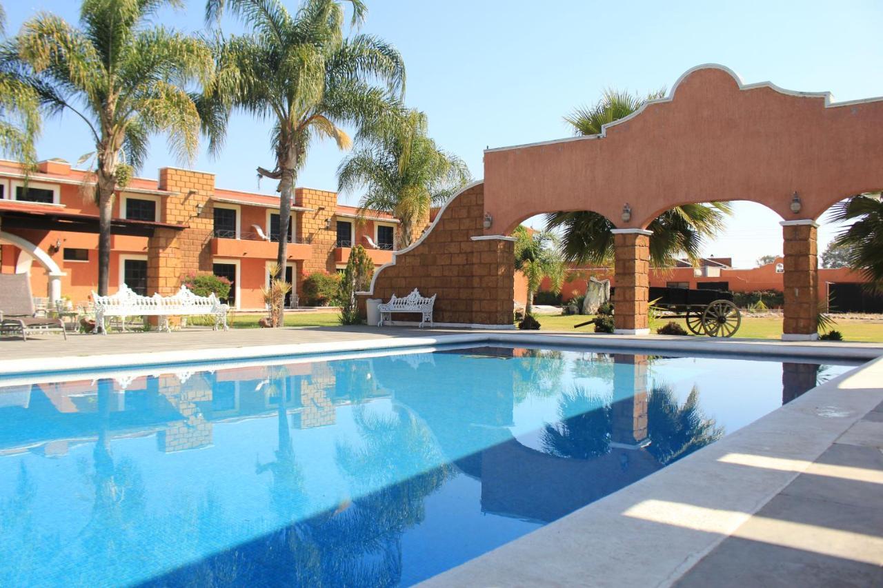 Hotel Meson Del Puente Acámbaro Dış mekan fotoğraf