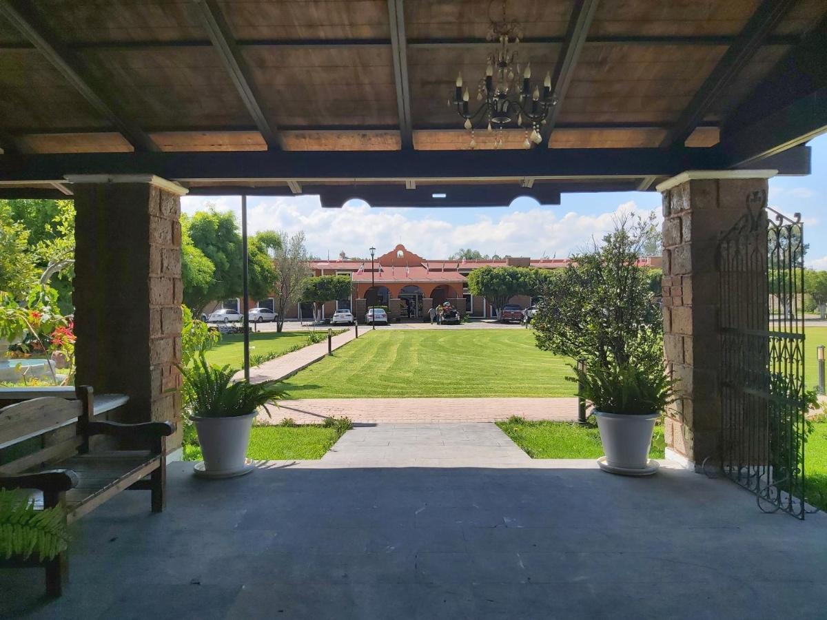 Hotel Meson Del Puente Acámbaro Dış mekan fotoğraf