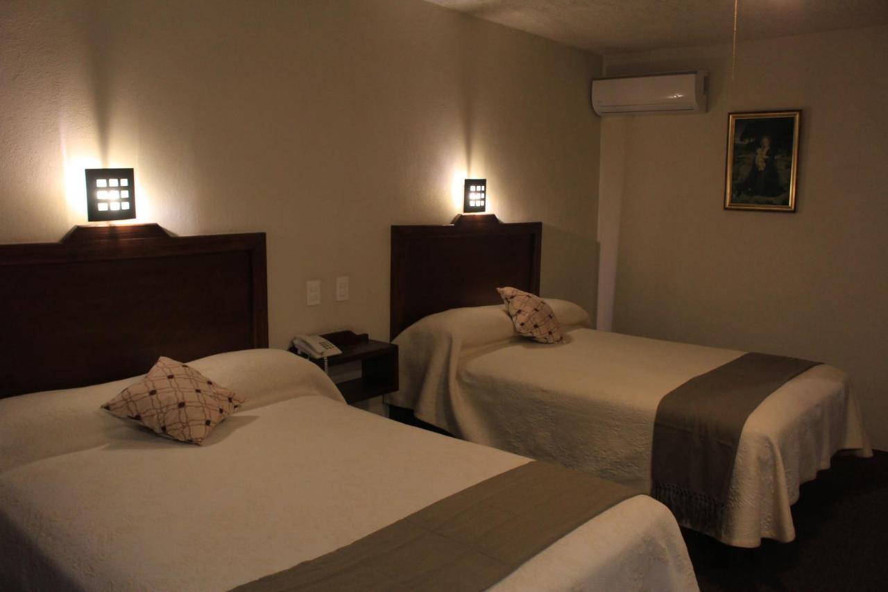 Hotel Meson Del Puente Acámbaro Dış mekan fotoğraf
