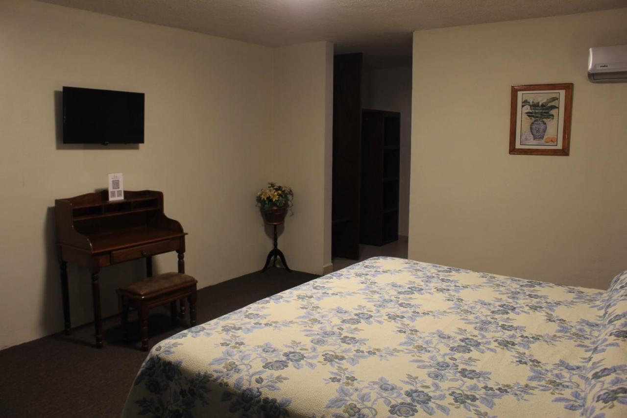 Hotel Meson Del Puente Acámbaro Dış mekan fotoğraf